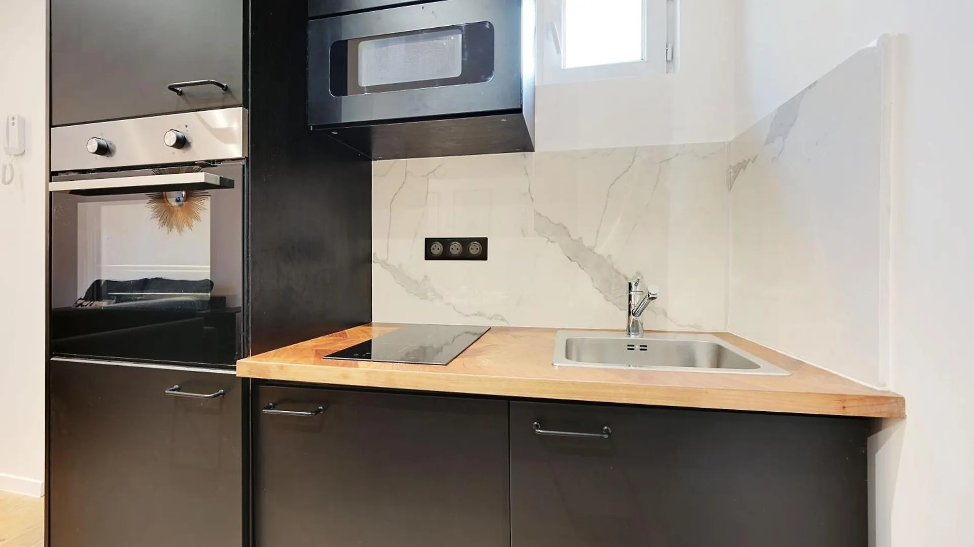 Charming Apartment With Terrasse - 1Bdr- 6P - Sacre-Coeur Paris