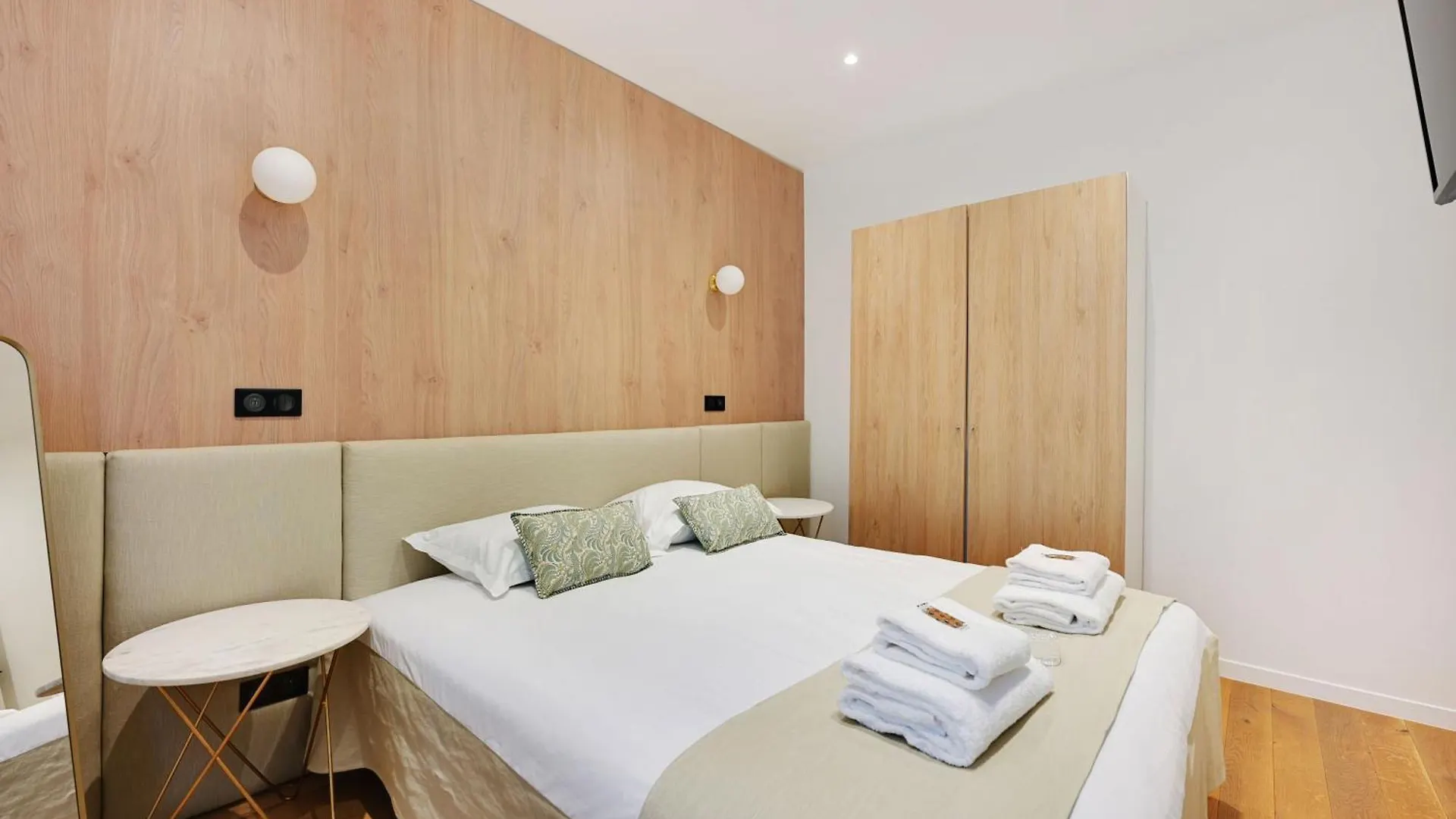 Charming Apartment With Terrasse - 1Bdr- 6P - Sacre-Coeur Paris 0*,  France